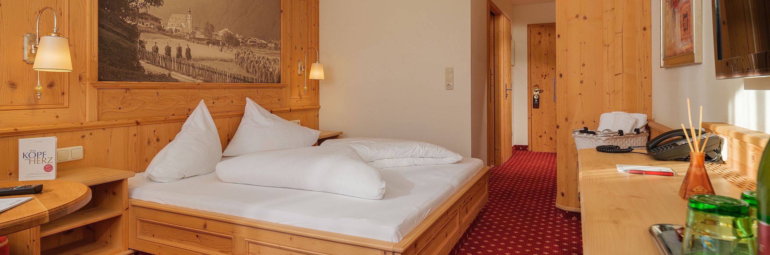 DoppelzimmerMorgensonneHotelAlpinaWellnessresortKössen21